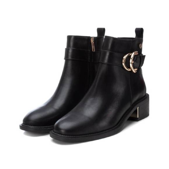 NEW XTI women's faux leather booties in black - Picture 4 of 5